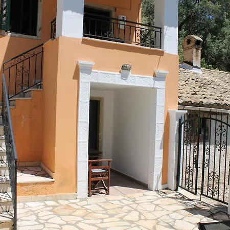 Nikolas House Lower Bay Апартаменты