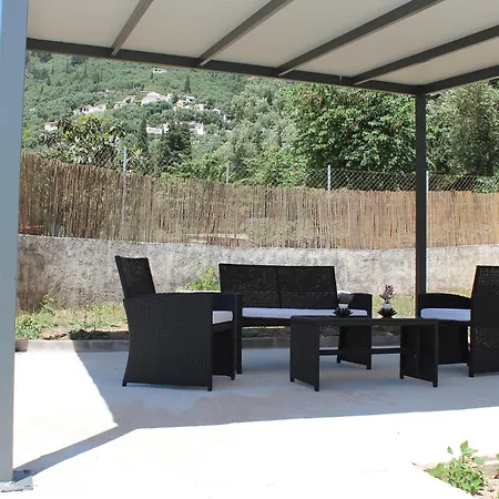 Апартаменты Nikolas House Lower Bay